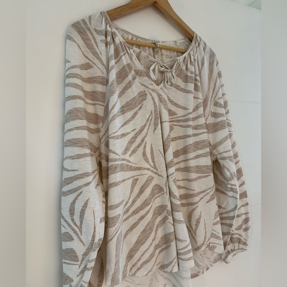 BNWT Z Supply Tropical Zebra Top, 100% cotton, size small. - Picture 2 of 8